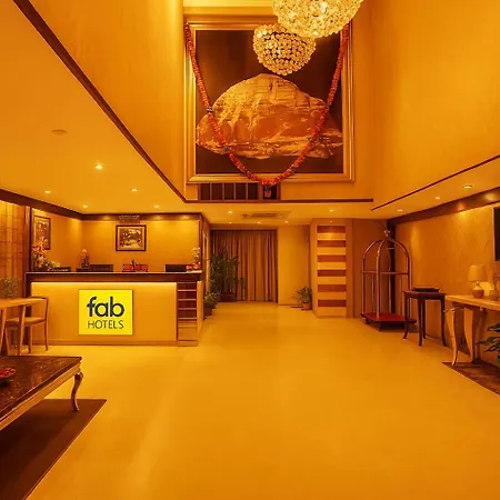 Fabhotel The Kailash Dev - Near Azadpur Metro